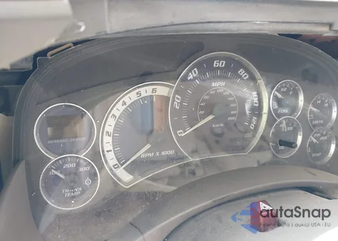 2002 Cadillac Escalade Standard z USA, uszkodzony, nr VIN 1GYEK63N62R229236